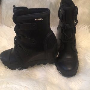 Sorel Joan Rain boots